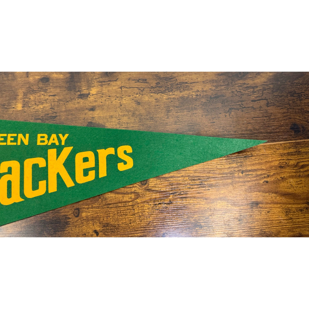 Vintage 1967 Green Bay Packers NFL Felt Pennant - Football Memorabilia
