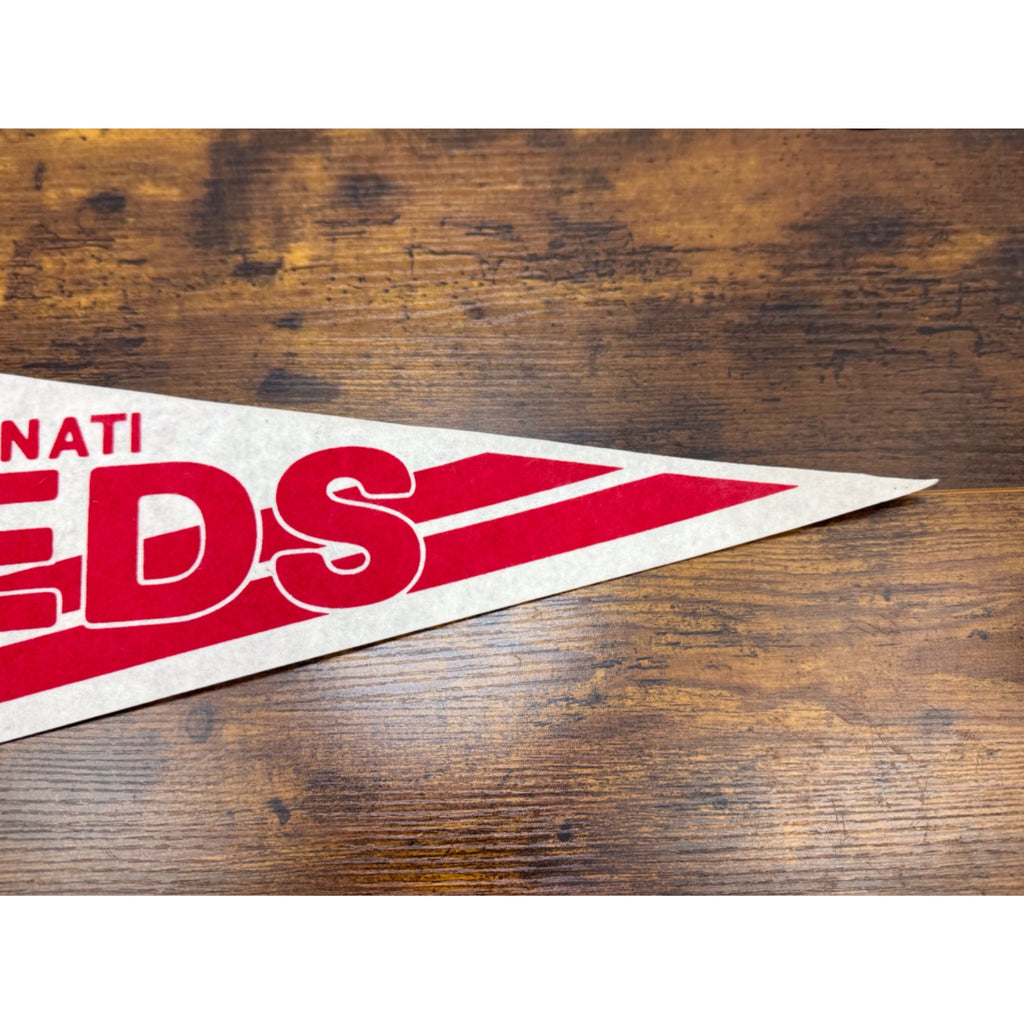 Cincinnati Reds Vintage Felt Pennant MLB Baseball Memorabilia 30 inches