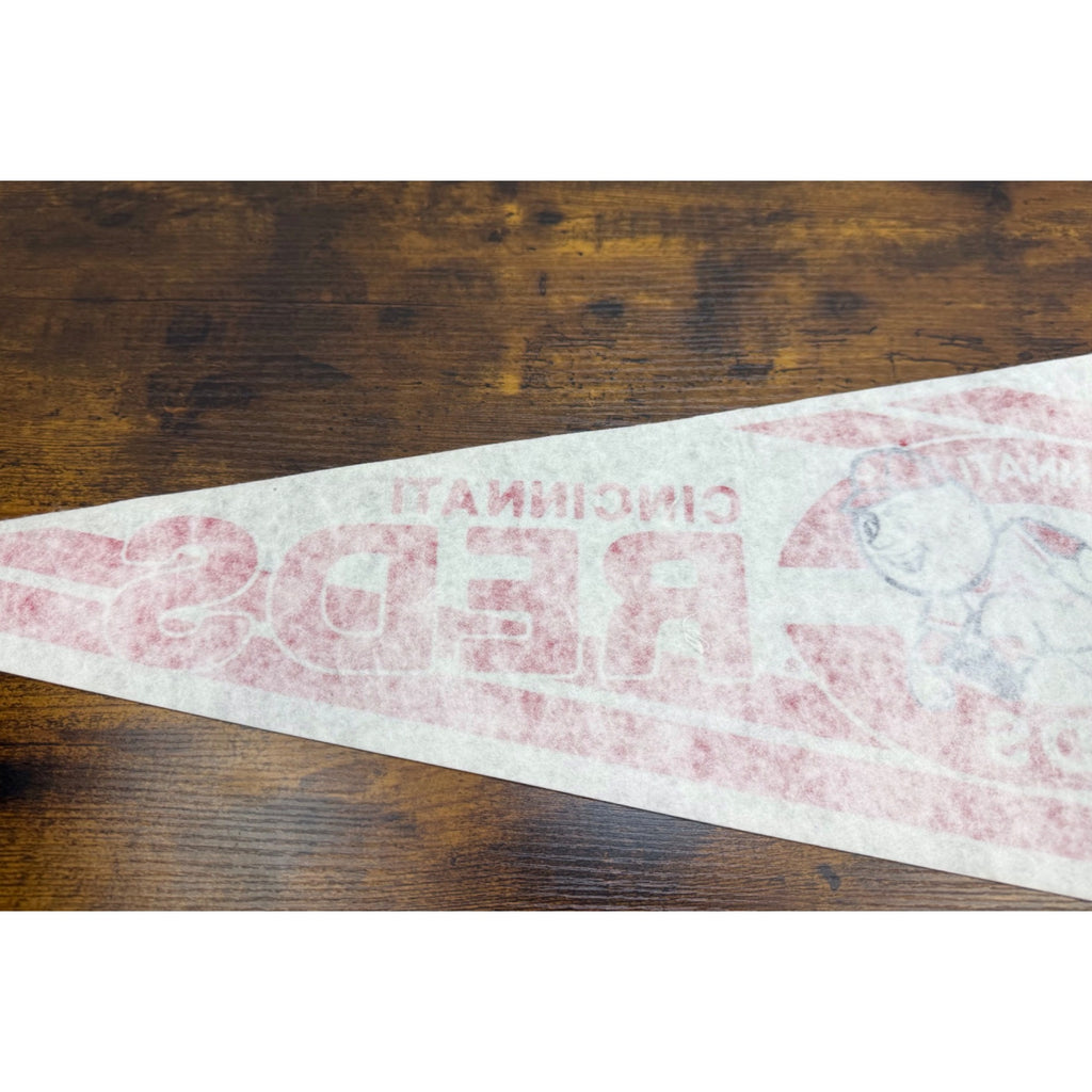 Cincinnati Reds Vintage Felt Pennant MLB Baseball Memorabilia 30 inches