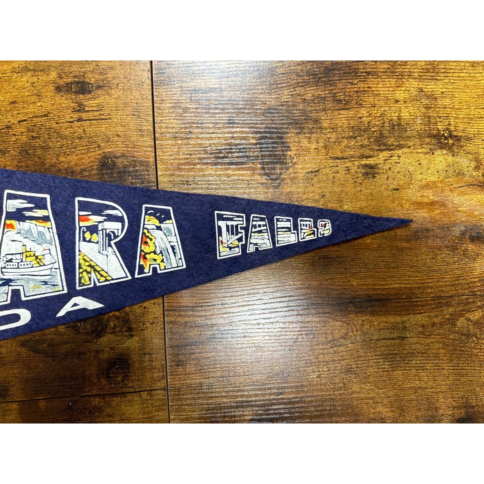 Vintage Niagara Falls Canada pennant