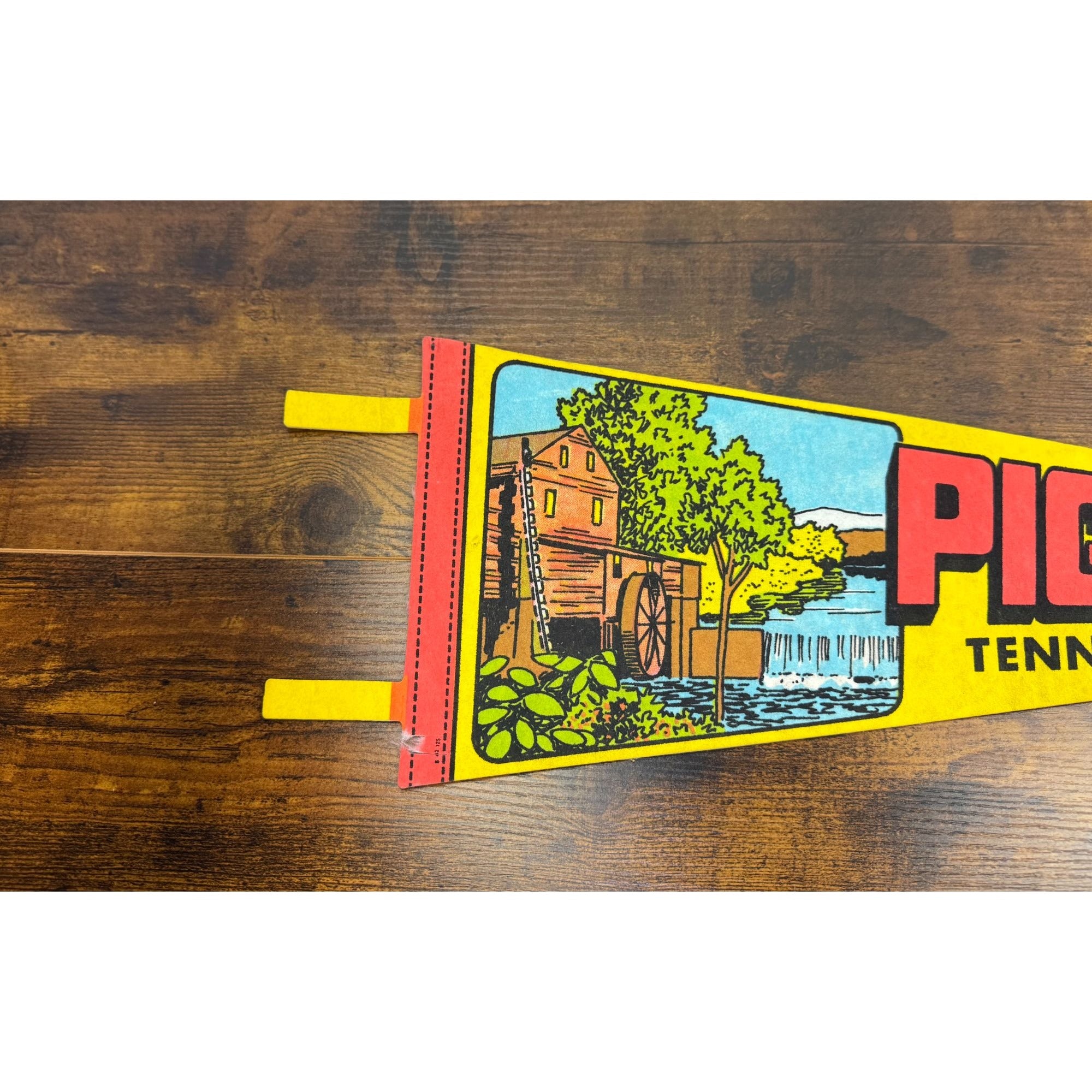 Vintage Pigeon Forge Tennessee Felt Pennant Souvenir 25 inches