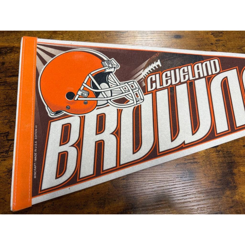 Vintage 90's NFL Cleveland Browns pennant
