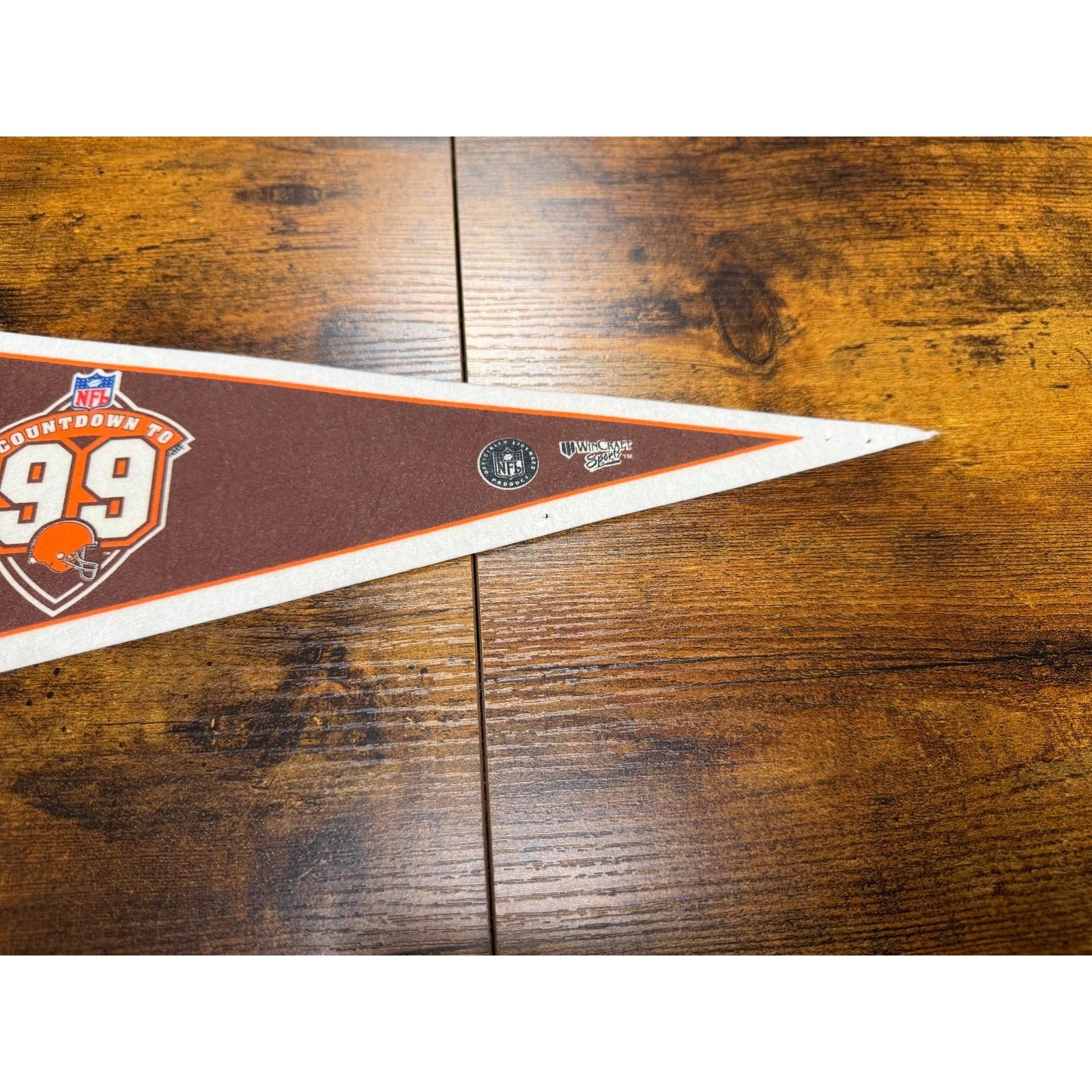 Vintage 90's NFL Cleveland Browns pennant