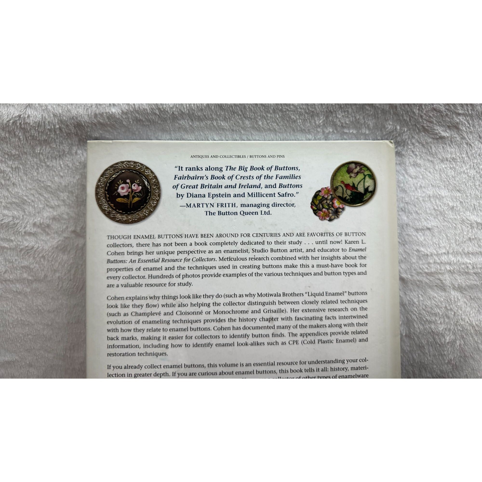 Enamel Buttons: An Essential Resource For Collectors By Karen L. Cohen Hardcover