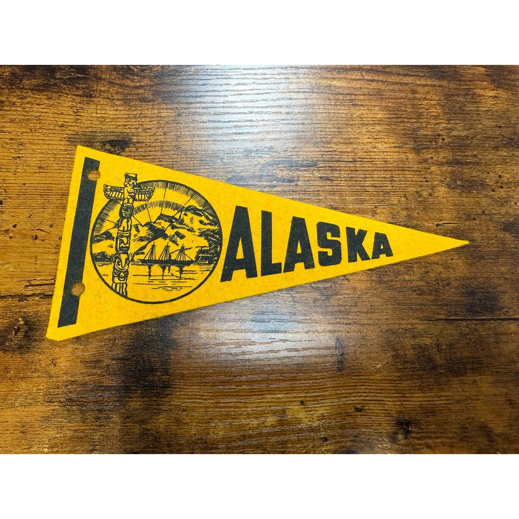 Vintage Alaska Landmarks Souvenir Mini Felt Pennant 8"