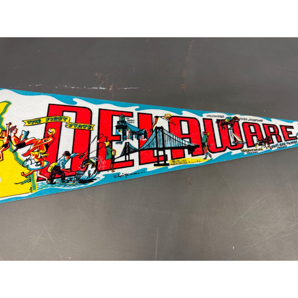 Vintage Delaware state pennant