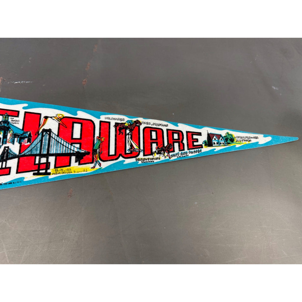 Vintage Delaware state pennant