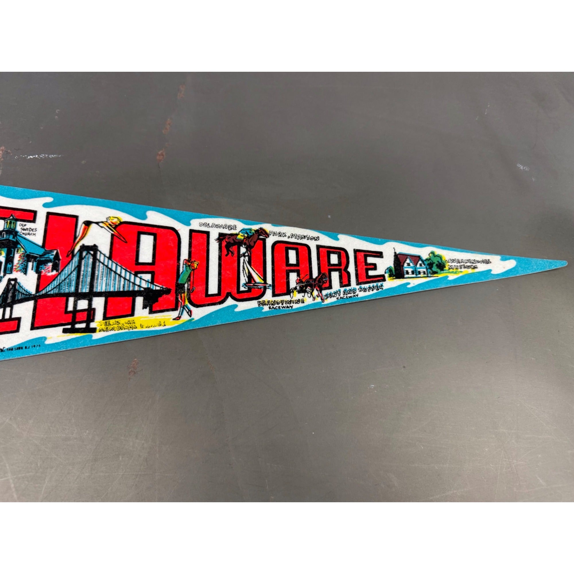 Vintage Delaware state pennant