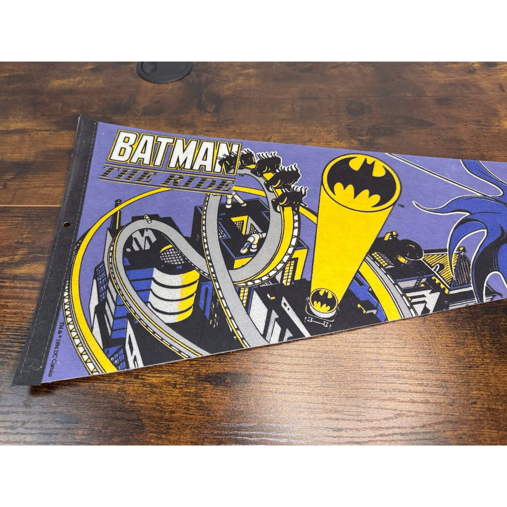 Batman The Ride Six Flags Vintage Felt Pennant Purple Yellow Comic Art