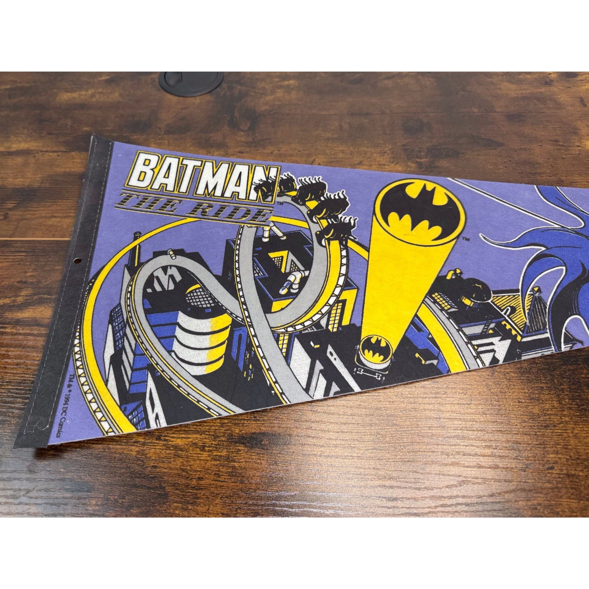 Batman The Ride Six Flags Vintage Felt Pennant Purple Yellow Comic Art