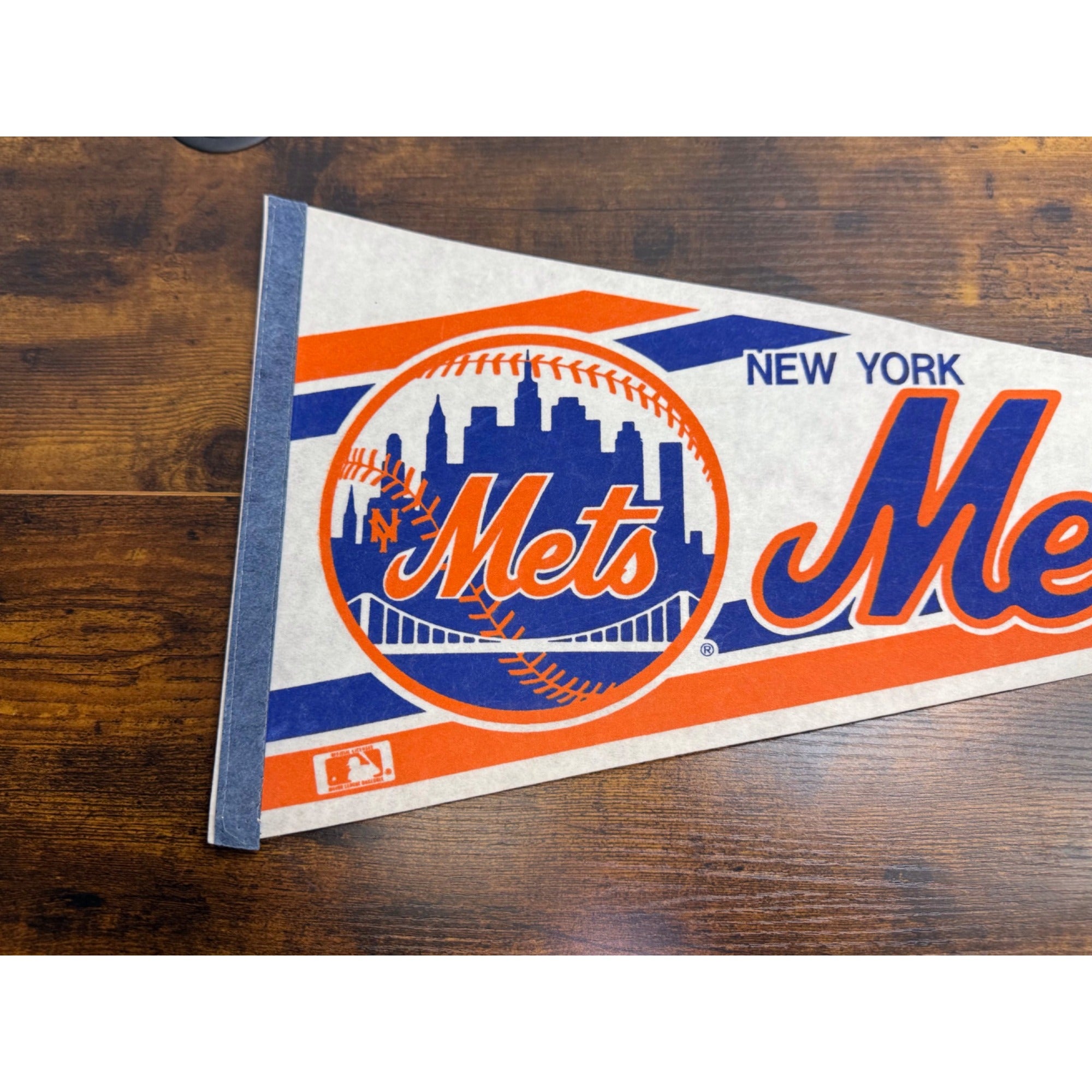New York Mets MLB Vintage Felt Pennant Logo Sports Memorabilia 29.5 inches