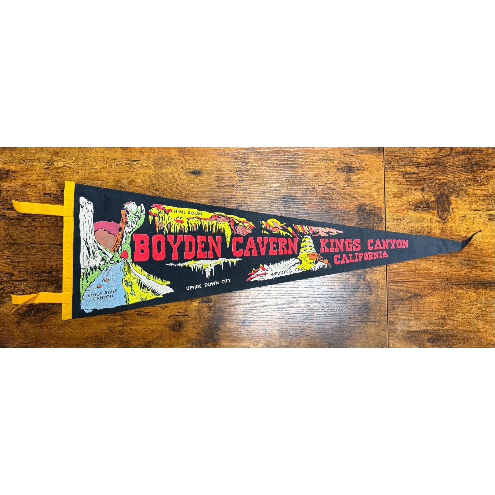 Vintage Boyden Cavern Kings Canyon, California pennant