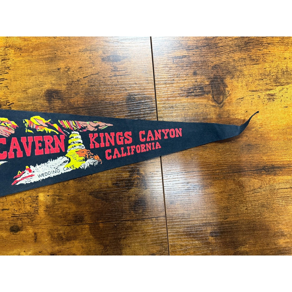 Vintage Boyden Cavern Kings Canyon, California pennant