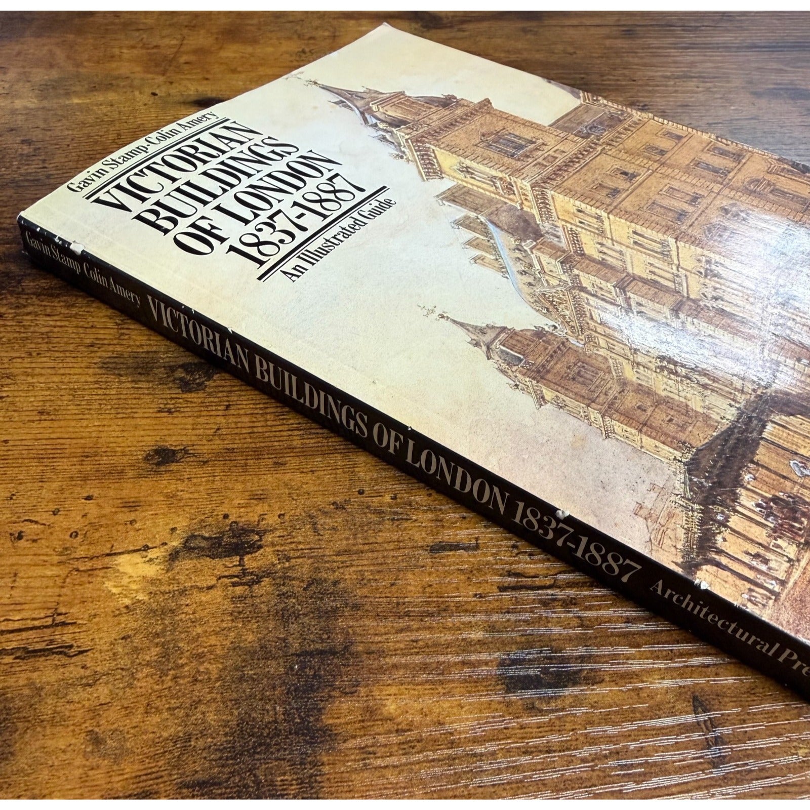 Victorian Buildings of London 1837-1887: An Illustrated Guide By Stamp and Amery