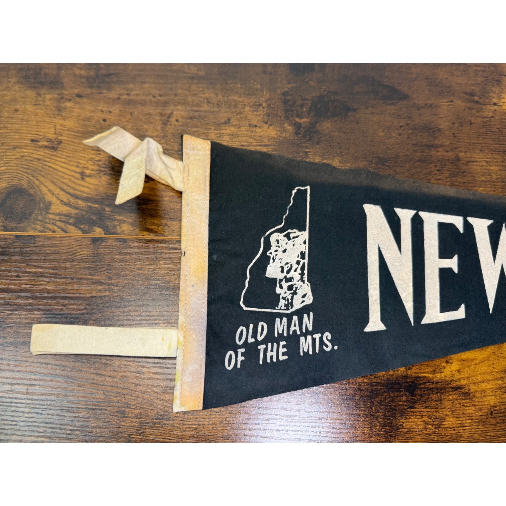 Vintage New Hampshire Pennant With Old Man Of The Mountain Graphic