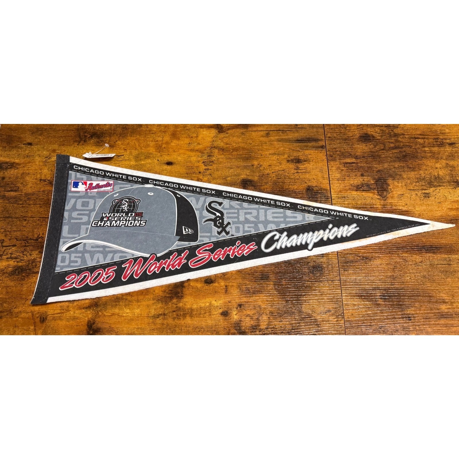 Vintage 2005 World Series Champions Chicago White Sox pennant