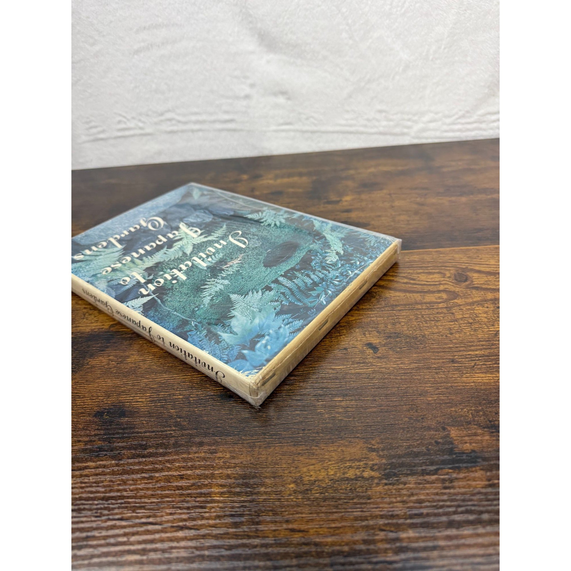 Invitation To Japanese Gardens Hardcover Book By Charles E. Tuttle Co. Publishers