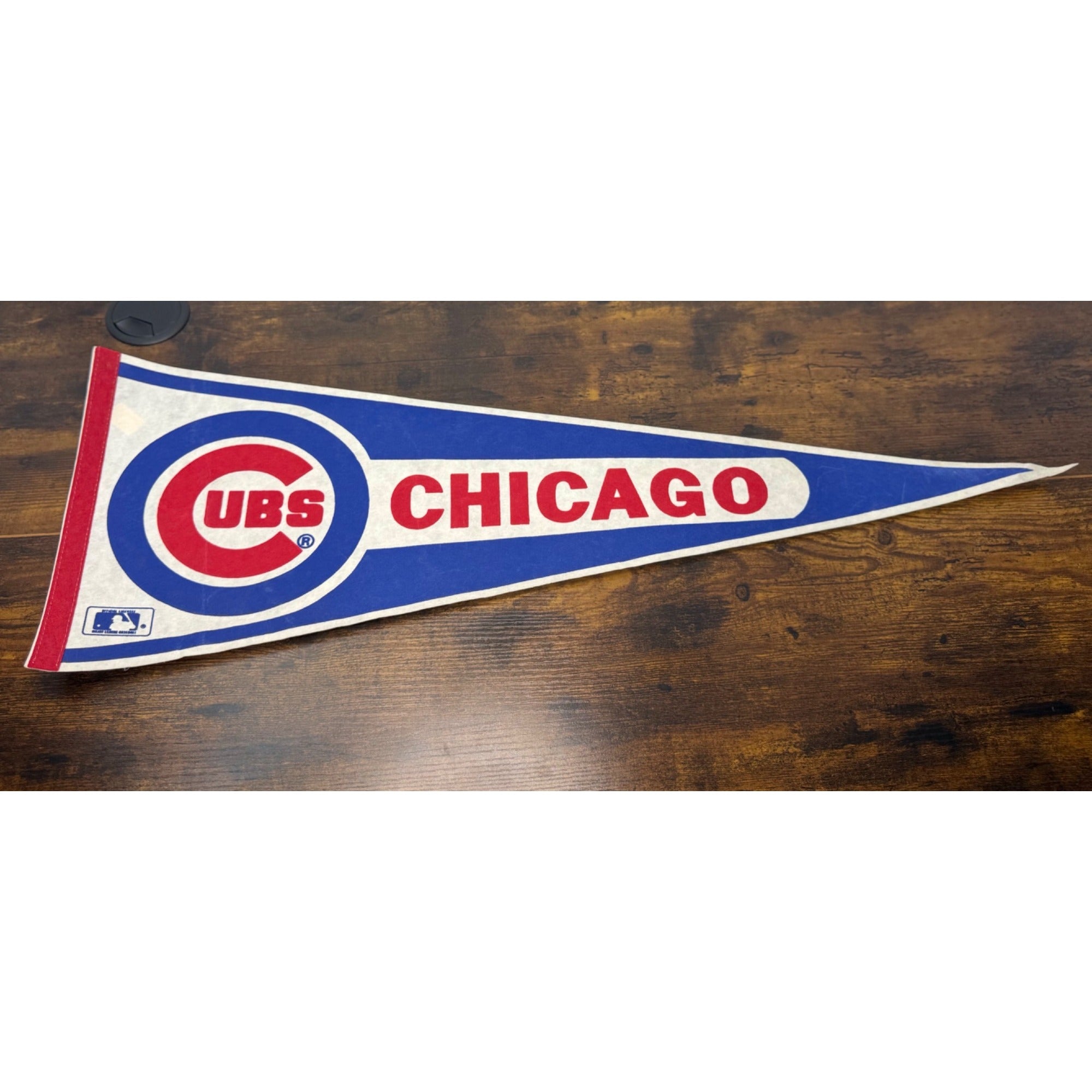 Chicago Cubs MLB Vintage Felt Pennant Flag Sports Memorabilia 30 inches