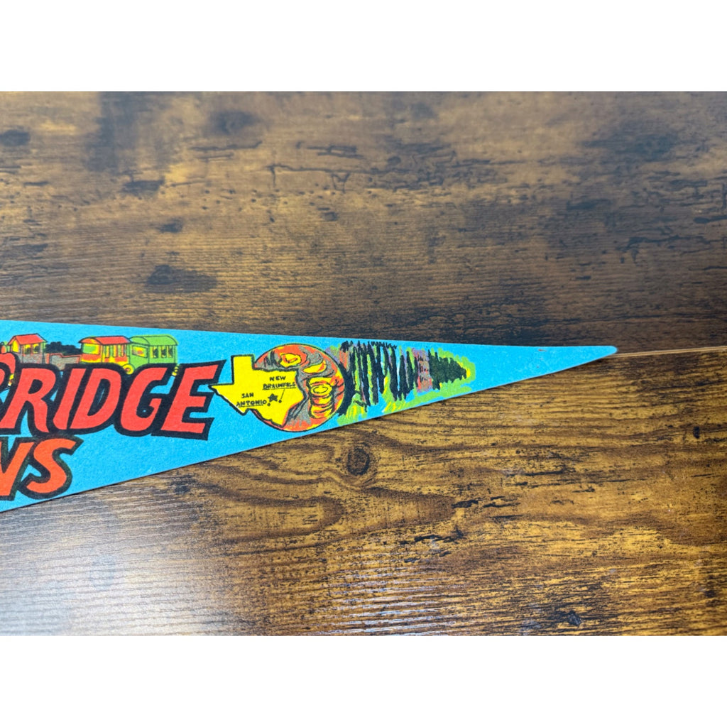 Natural Bridge Caverns Vintage 1977 Felt Pennant National Landmark 25 inches