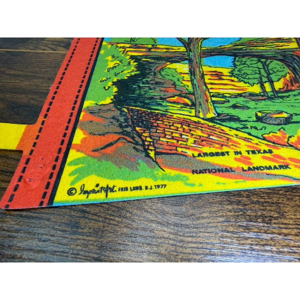 Natural Bridge Caverns Vintage 1977 Felt Pennant National Landmark 25 inches