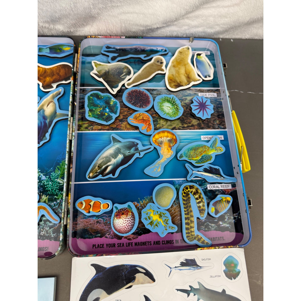 Smithsonian Magnetic Adventures Sea Life Set With Guidebook & Reusable Clings
