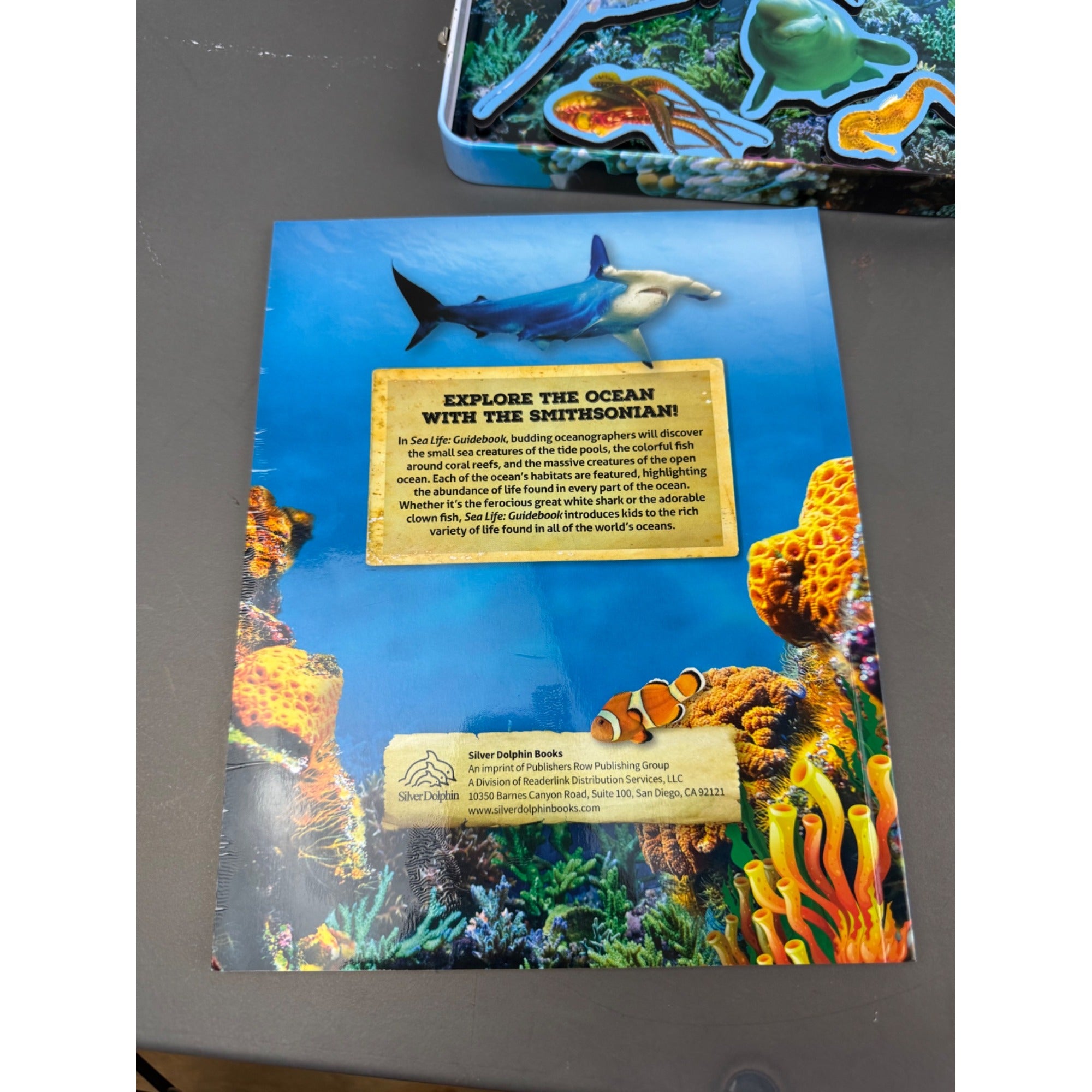 Smithsonian Magnetic Adventures Sea Life Set With Guidebook & Reusable Clings
