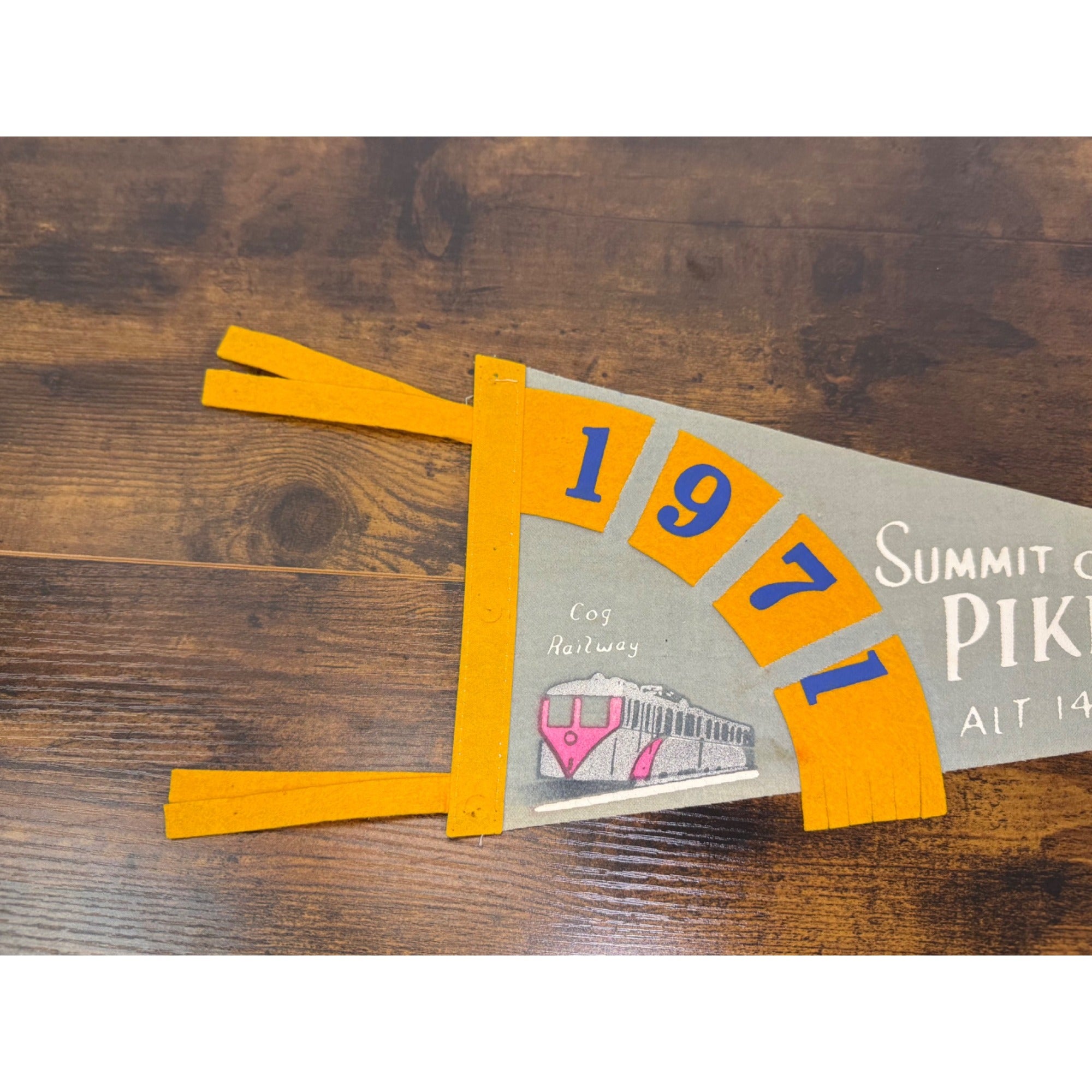Vintage 1971 Pikes Peak Summit Felt Pennant Cog Railway Gray & Orange 14110 Ft