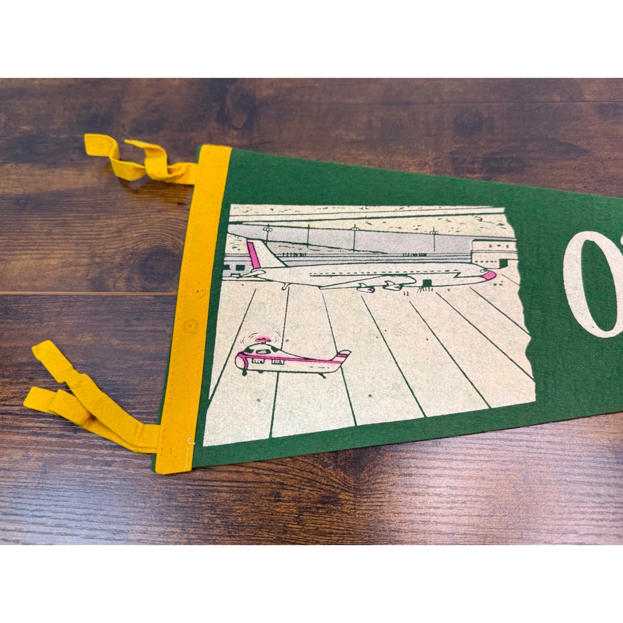Vintage O’hare Airport Chicago Felt Pennant With Airplane Illustration