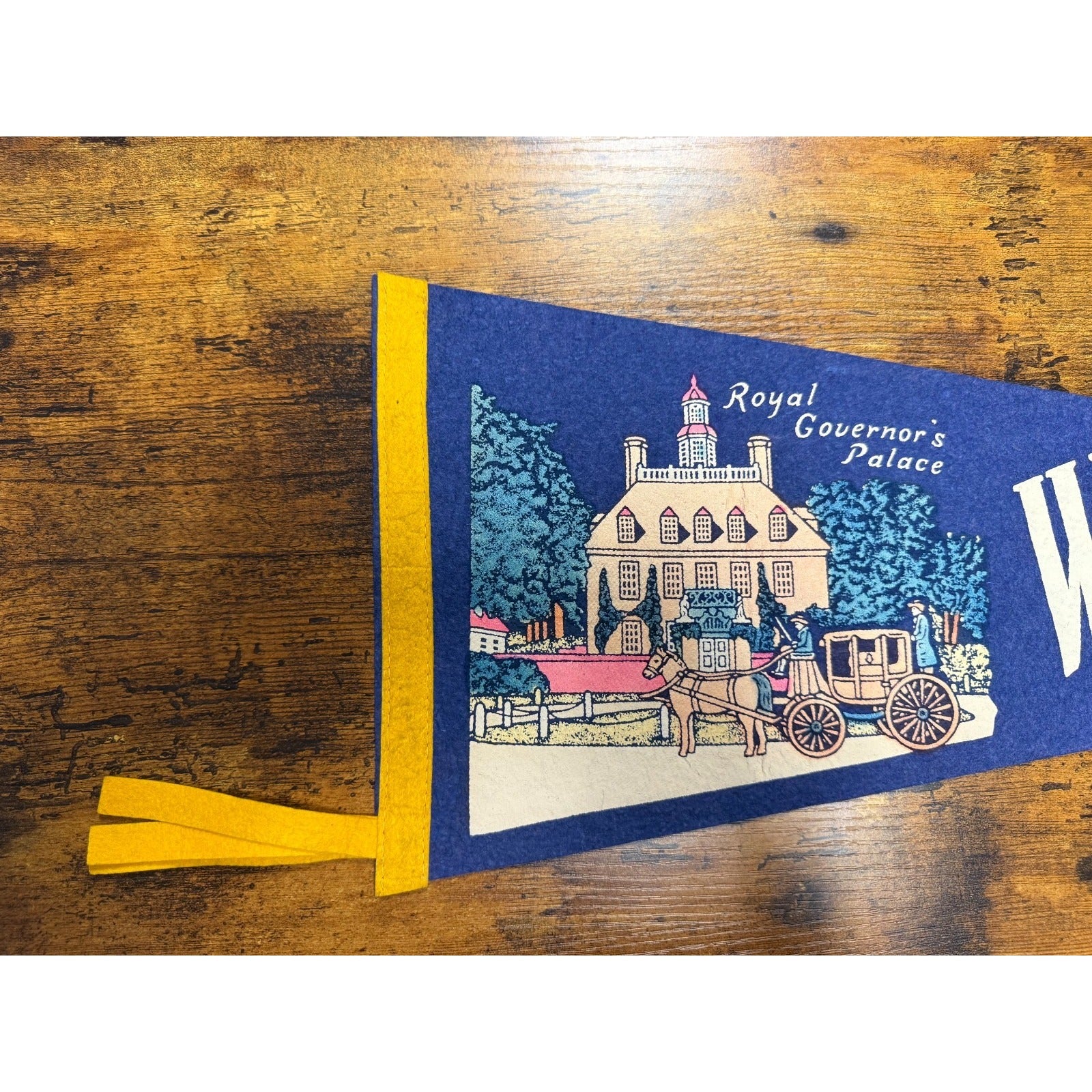 Vintage Felt Pennant Williamsburg, VA. Flag Royal Governors Palace Virginia