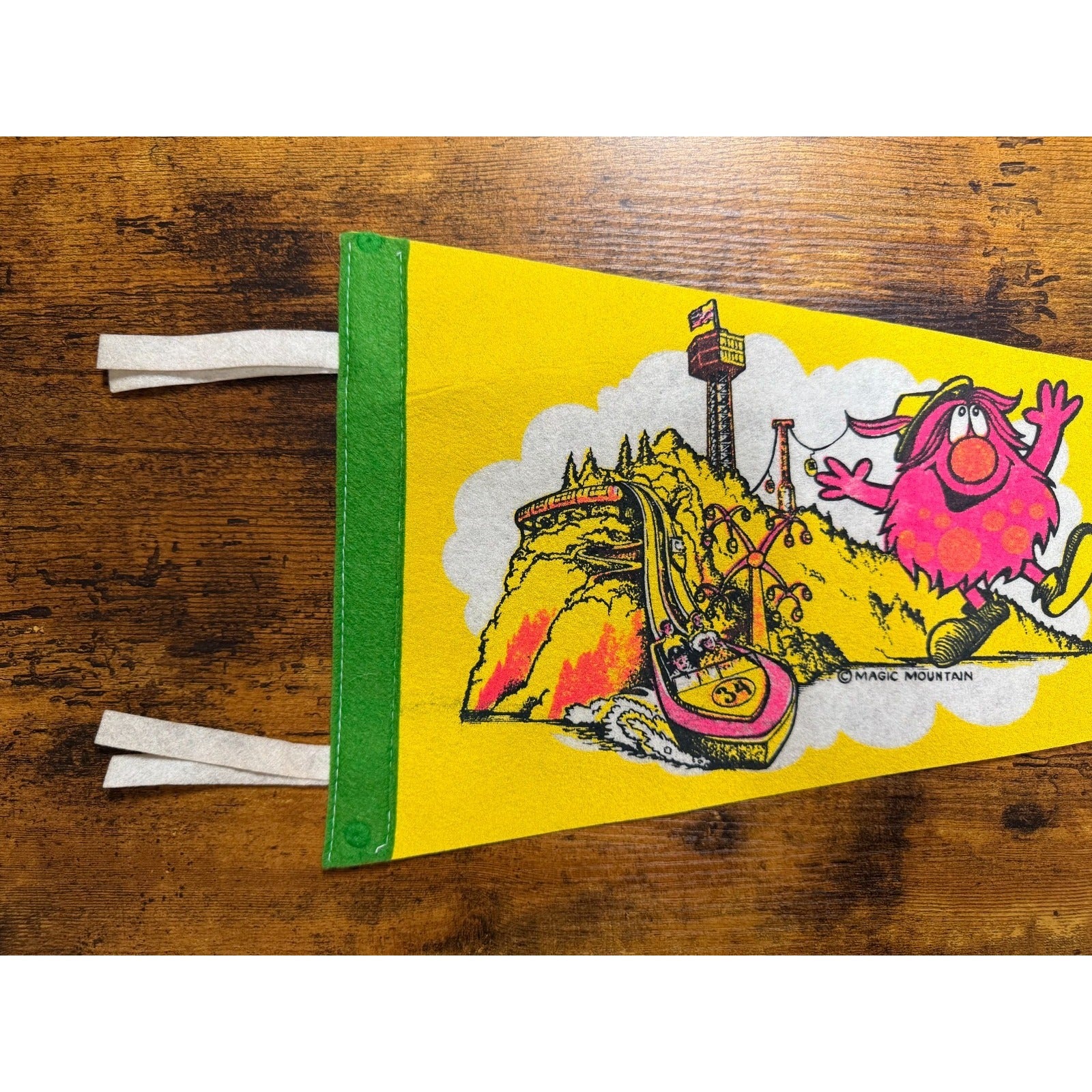 Vintage Magic Mountain Valencia, California pennant