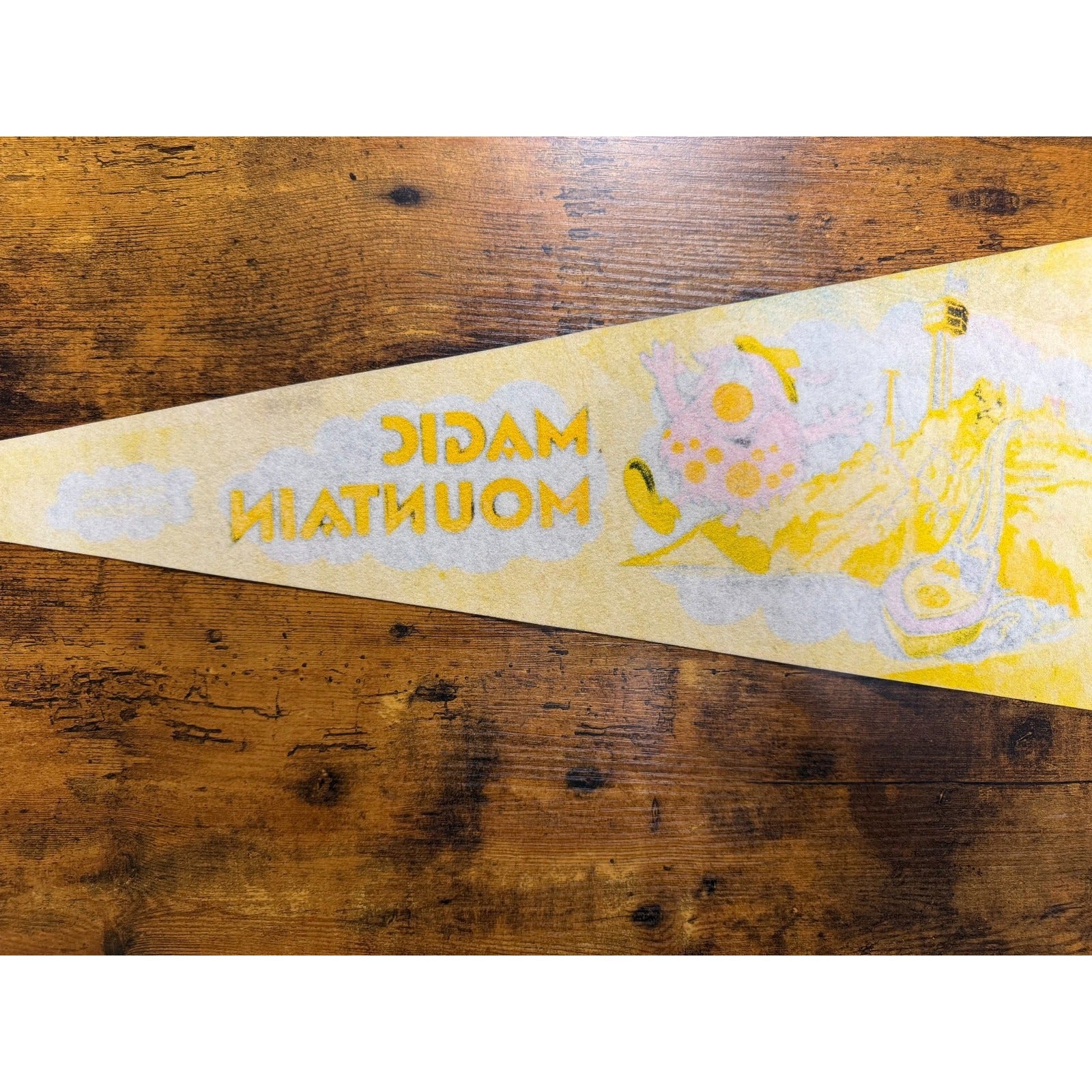 Vintage Magic Mountain Valencia, California pennant