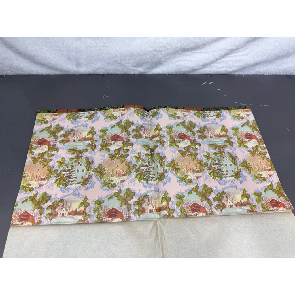 Set of 2 vintage Christmas wrapping paper with 4 different designs