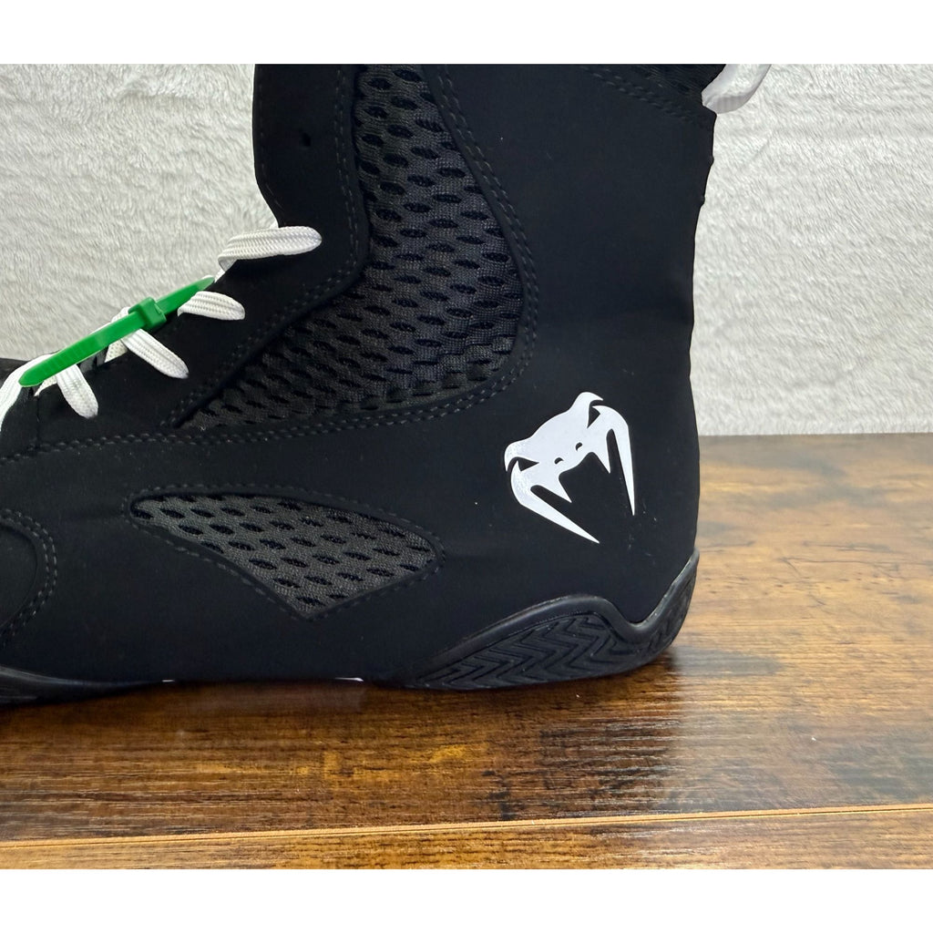 NEW open box Venum Contender Boxing Shoes Black & White High-Top Lace-Up size 11