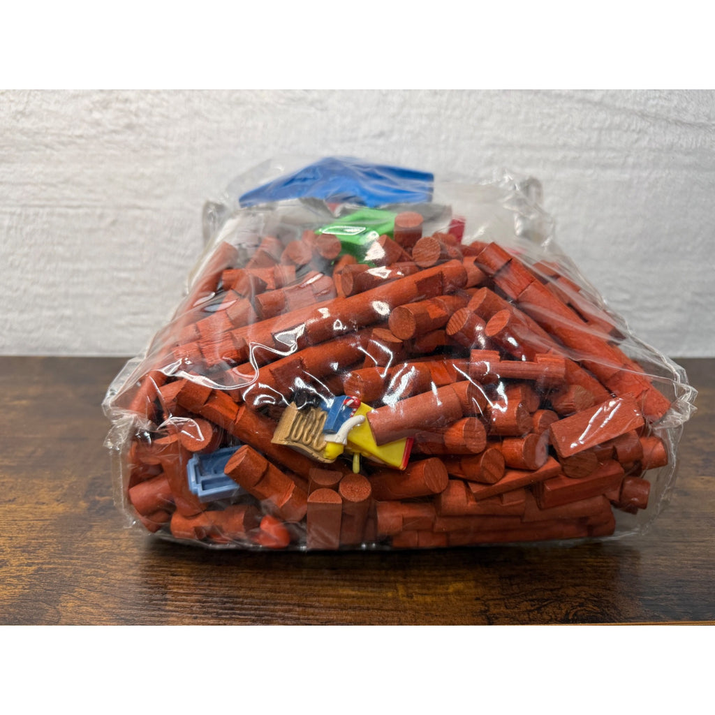 Lot of Lincoln logs