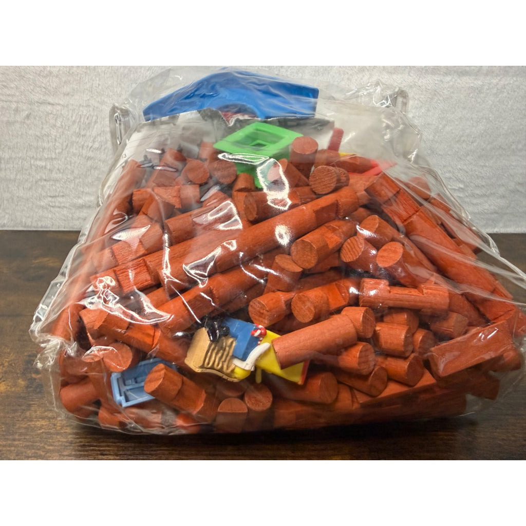 Lot of Lincoln logs