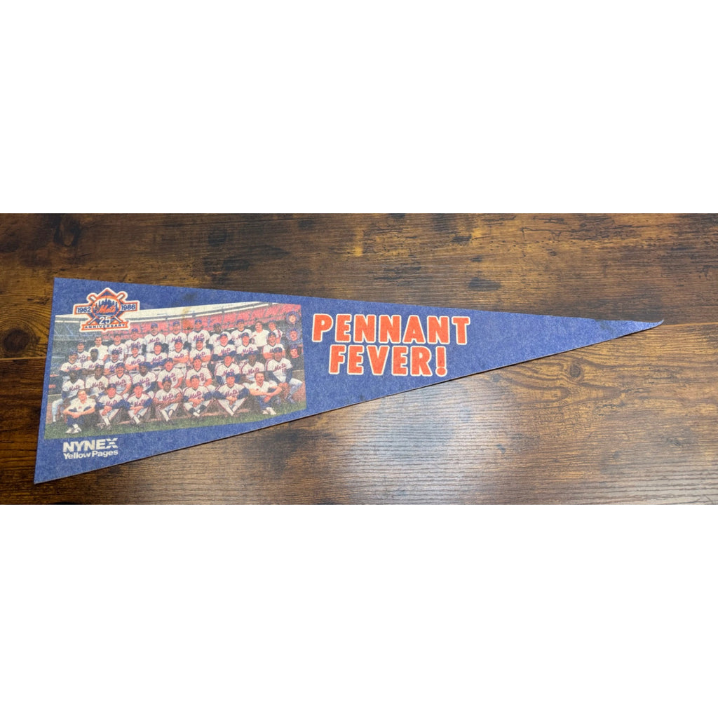 New York Mets 25th Anniversary Pennant Fever Vintage Team Photo 24 inches