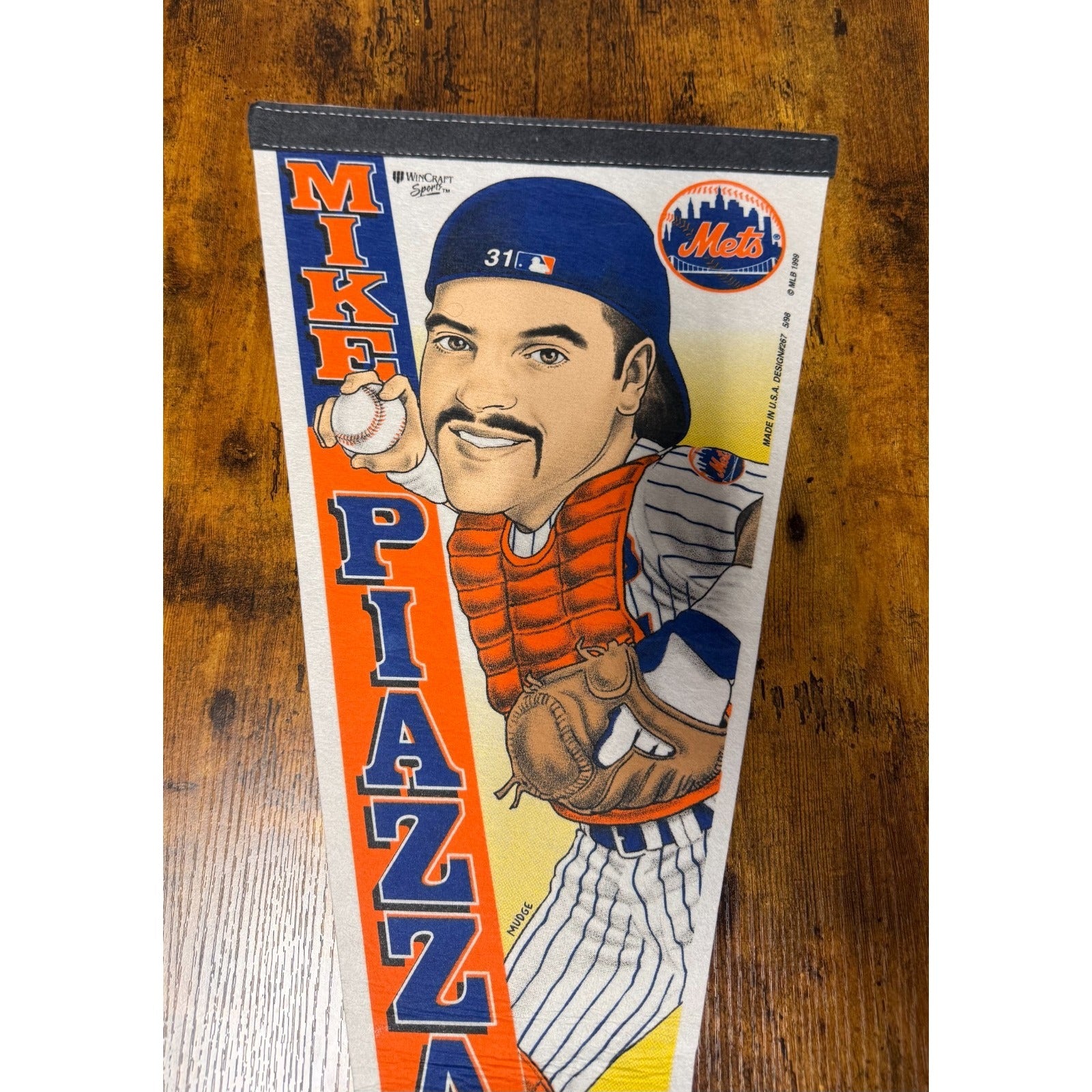 Vintage 1999 MLB New York Mets Mike Piazza #31 pennant