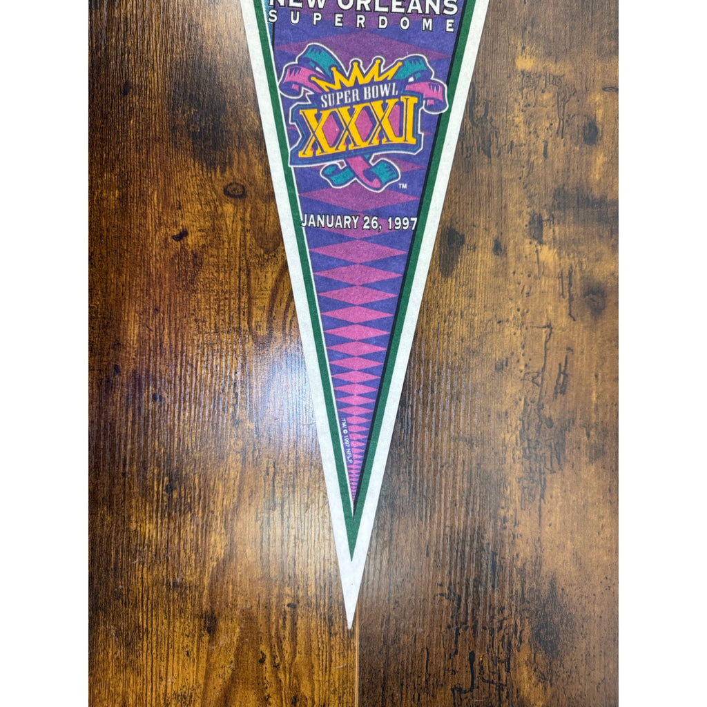 Super Bowl XXXI Green Bay Packers Champions Pennant 1997 New Orleans Superdome