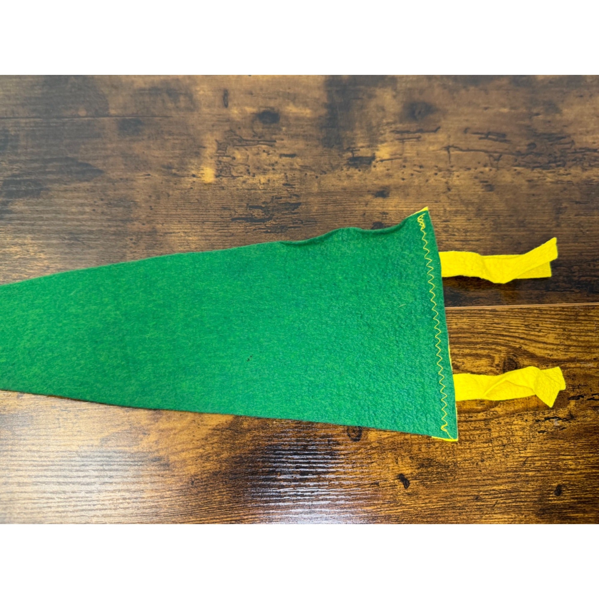 Vintage Oslo Norway Felt Pennant With Panorama Kringsjå Design Green & Yellow