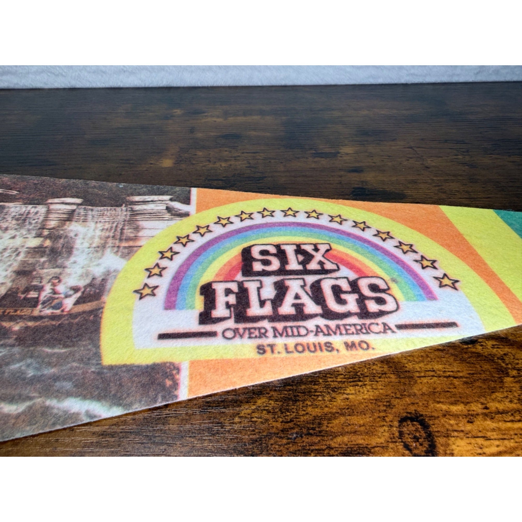 Vintage Six Flags Over Mid-America St. Louis, MO Pennant