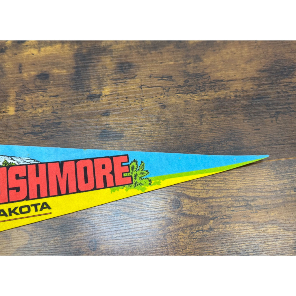 Vintage Mount Rushmore Black Hills, South Dakota pennant 25 inches