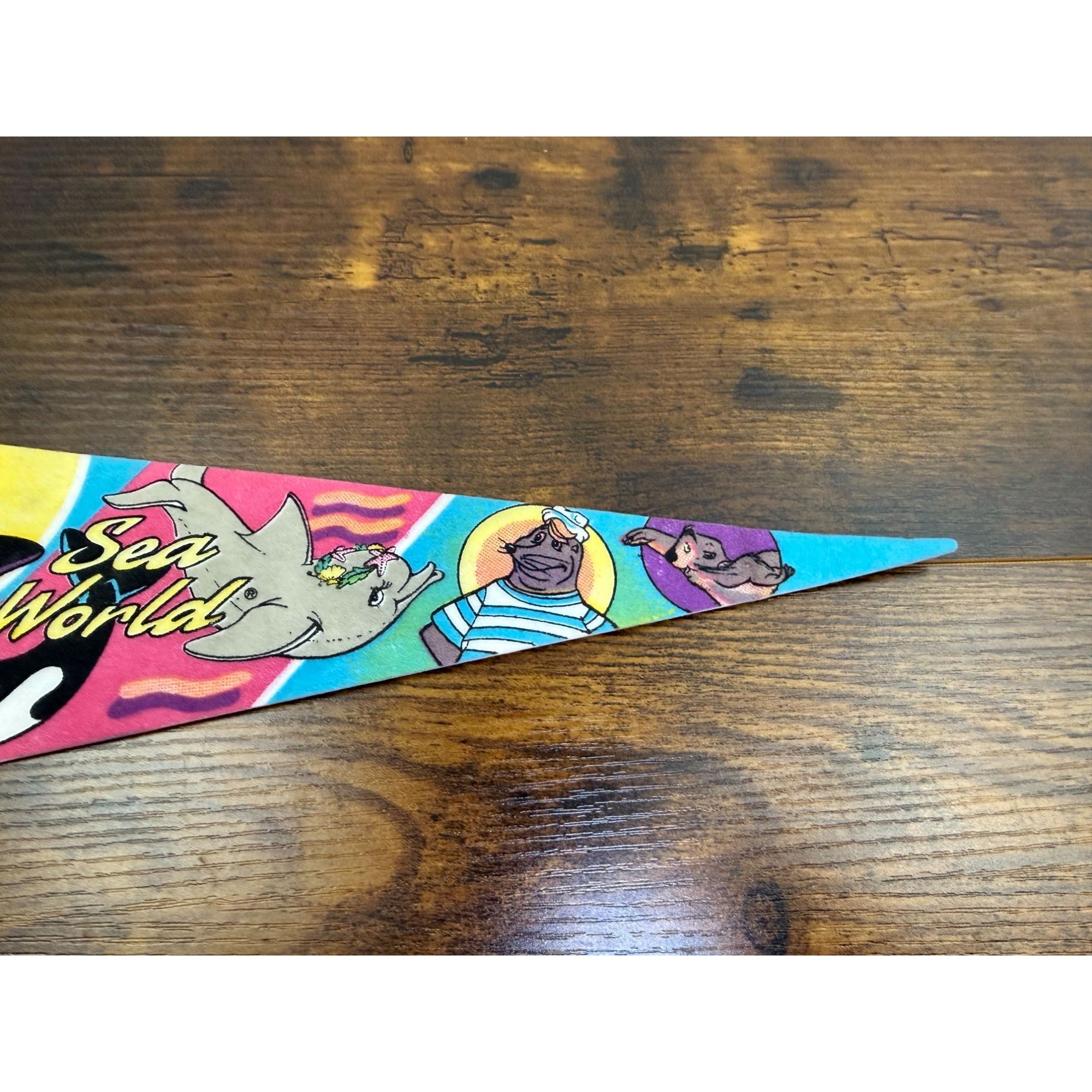 Vintage 1985 SeaWorld Pennant 14.5 inches