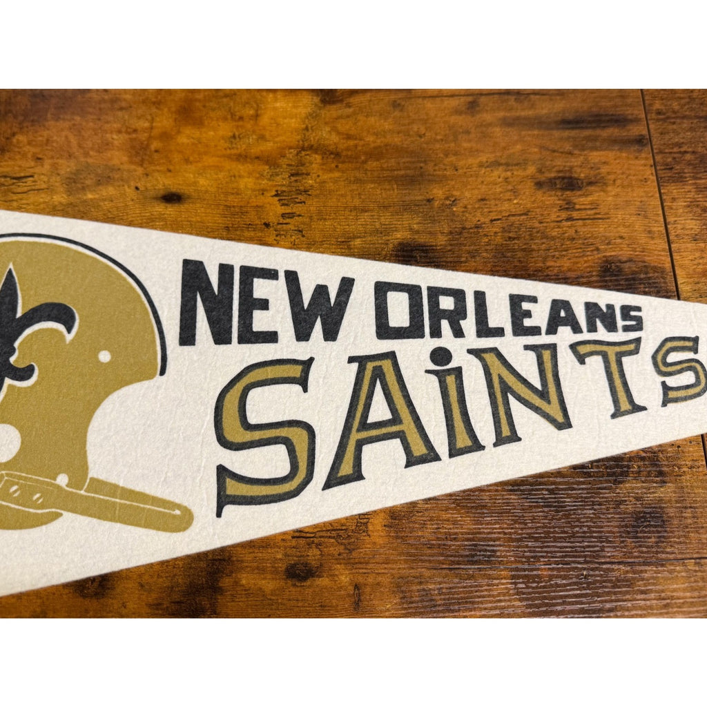 Vintage NFL New Orleans Saints pennant single bar helmet
