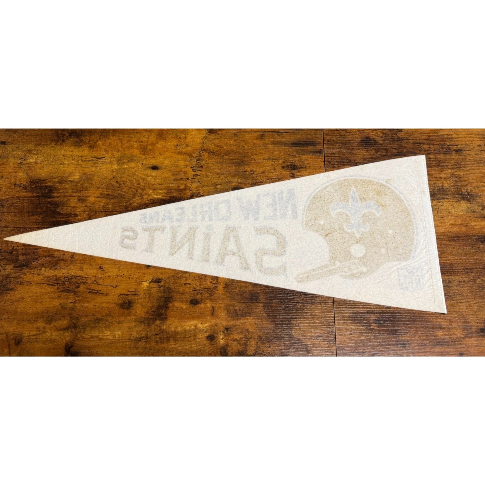 Vintage NFL New Orleans Saints pennant single bar helmet