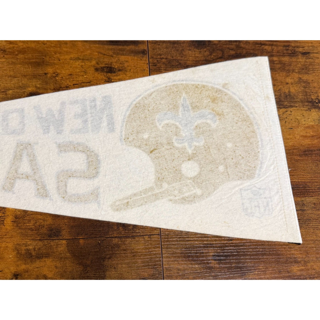 Vintage NFL New Orleans Saints pennant single bar helmet