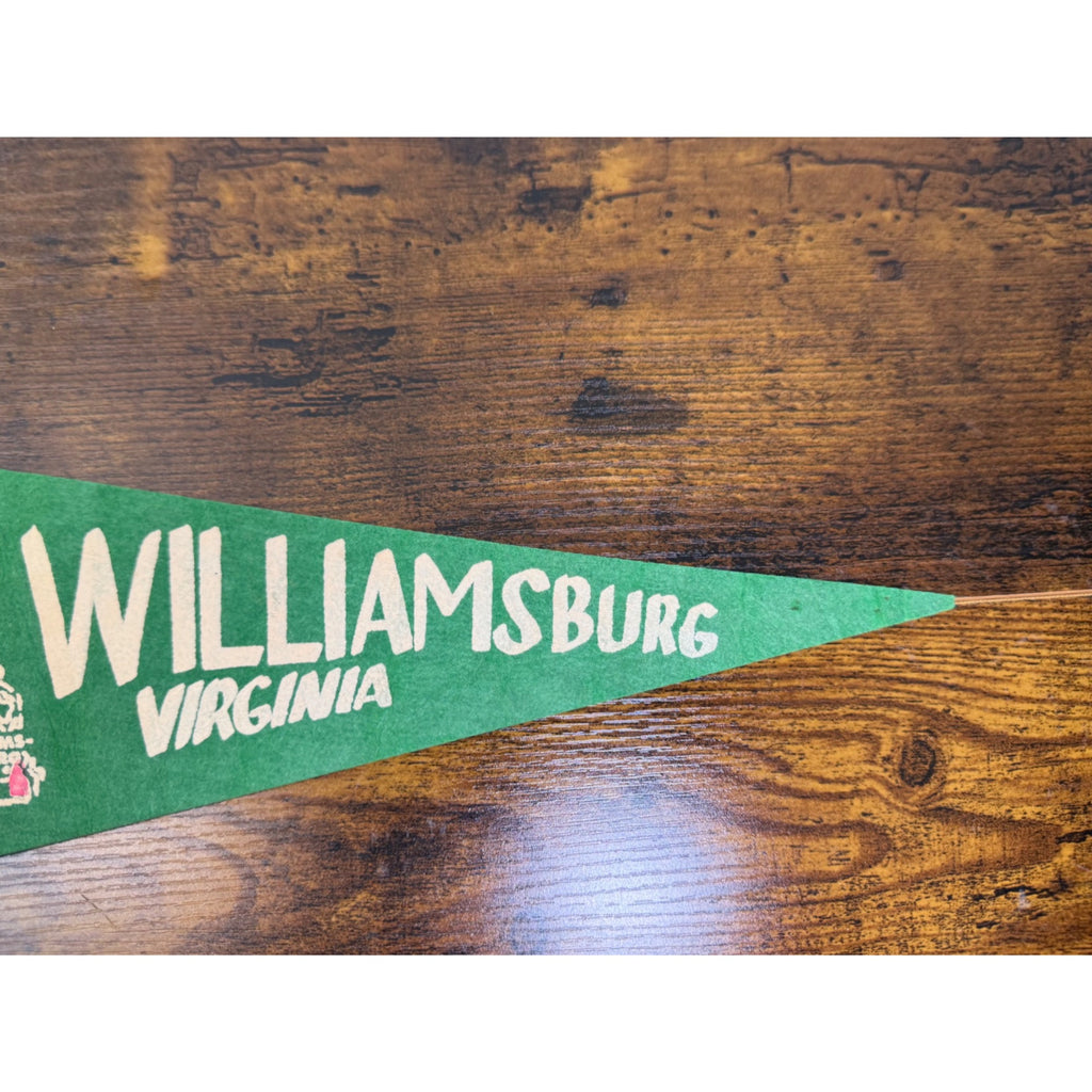 Vintage Williamsburg Virginia Felt Souvenir Pennant With State Map Graphics