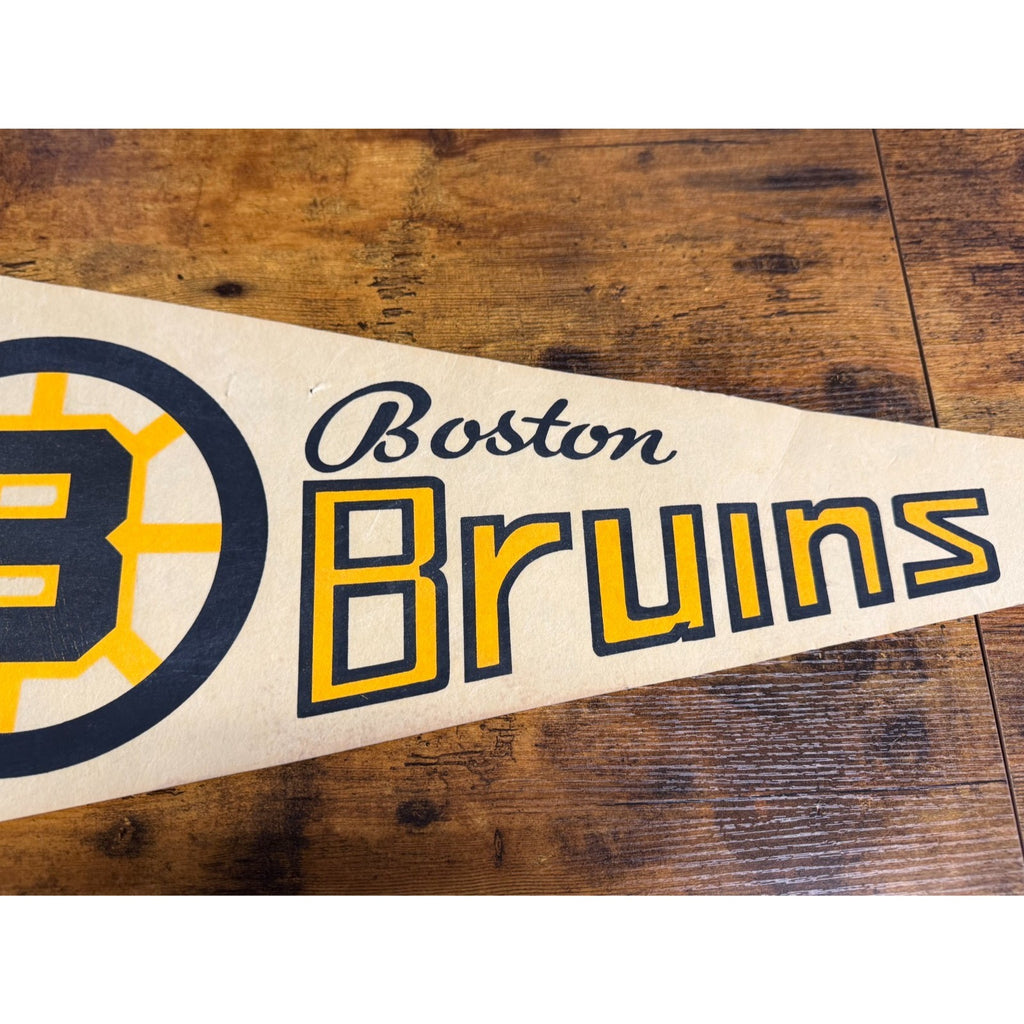 Vintage NHL Boston Bruins pennant