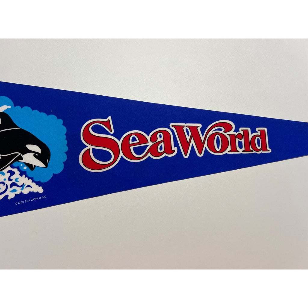 Sea World Pennant 26.5" (29.5" With Ties) x 8.75" Vintage 1980 Shamu Whale