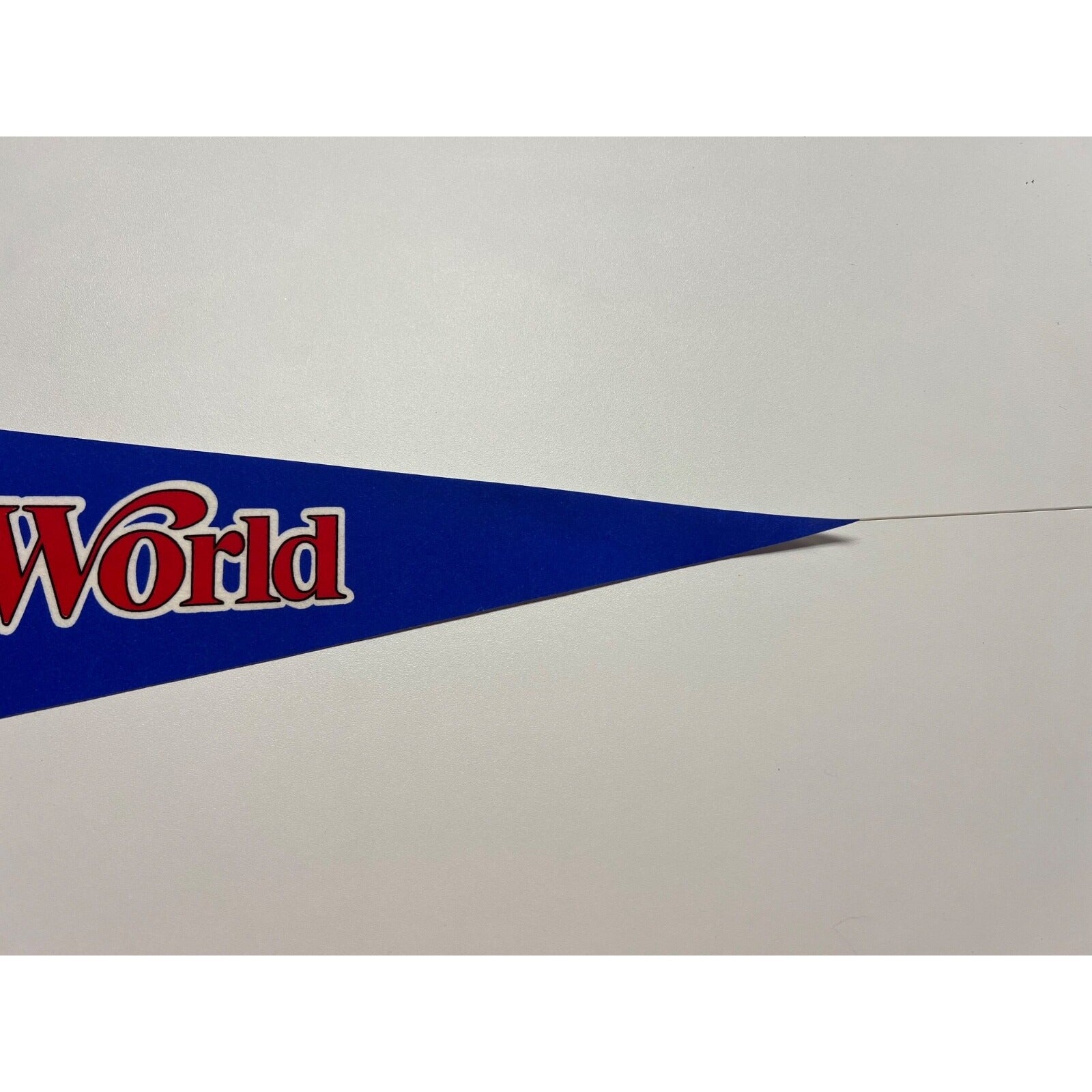 Sea World Pennant 26.5" (29.5" With Ties) x 8.75" Vintage 1980 Shamu Whale