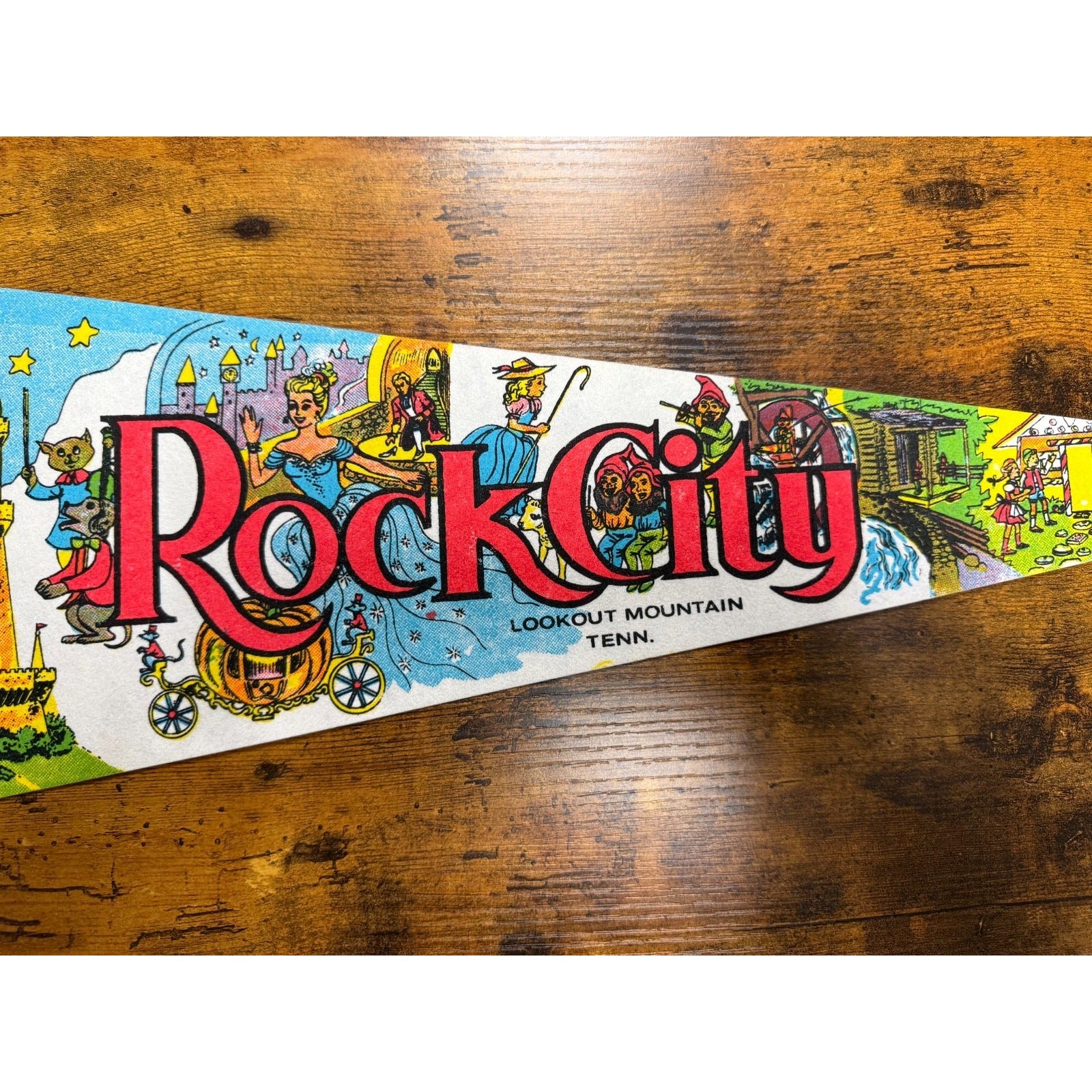 Vintage Rock City, Lookout Mountain, TN pennant